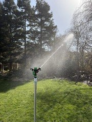 TRIPOD SPRINKLER BASE & IMPACT SPRINKLER LONG THROW- FARMS GARDENS PASTURE LAWNS