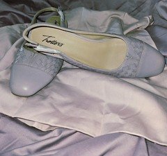 Trotters Women’s Lavender Woven Slingback Closed Toe Ankle Strap Buckle Heels