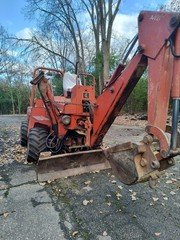 USED DITCH WITCH 4010DD TRENCHER / BACKHOE 1988