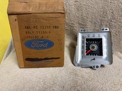 USED LINCOLN D4LY-17255-A 1972-76 MARK IV CARTIER SPEEDOMETER ODOMETER/TRIP