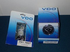 VDO 100 PSI Mechanical Oil Pressure Gauge & Sender 701-2135 701-1827
