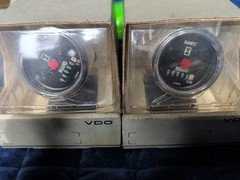 VDO 52mm Analogue Quartz Hour Meter (Part Number: 331032001)