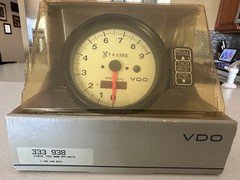 VDO Xtreme Tachometer 9000 RPM white Part 333938 new in box - never opened