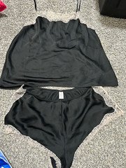 Victoria's Secret Black Solid Lace Trim sleeping Set Women's L