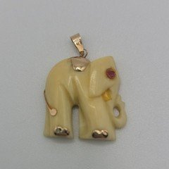 Vintage 14k Gold Carved White Elephant Pendant Ruby Eye