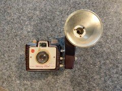 Vintage 1950’s Kodak Brownie Holiday Flash Camera Untested No Strap 