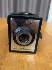 VINTAGE 1950s SEARS & ROEBUCK TOWER BOX CAMERA USES 120 FILM USA MADE