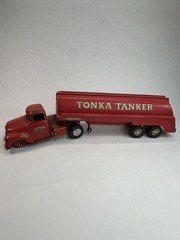 Vintage 1960's Tonka Tanker Red - Tractor & Trailer - Missing Front Axle