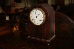 Vintage 19th century Mantle clock Beehive/Tombstone 