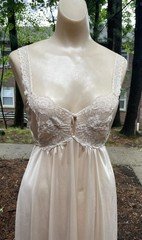 Vintage Blush Champagne Full Length Nightgown “Kayser” USA Women’s Sz S