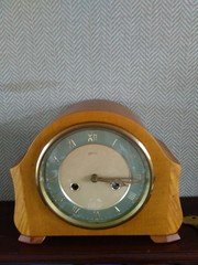VINTAGE BRITISH SMITHS 8 DAY STRIKING MANTLE CLOCK WORKING KEY INSTRUCTION V G C