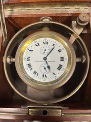 Vintage Elgin Gimballed Ships Clock/Chronometer In Wooden Box