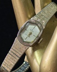 Vintage Elgin Incabloc Ladies Mechanical Watch - Textured Mesh Band - RUNNING