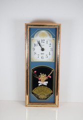 Vintage Elgin Quartz 12" Shadowbox Tabletop Framed Clock Floral Dried Flowers.