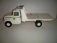 Vintage Ertl John Deere Tilt Bed Flatbed Truck Toy International