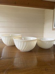 Vintage Fire King Ivory Milk Glass Swirl Mixing Bowls 50s Nesting Set of 3