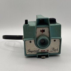 Vintage Imperial Mark XII Flash 620 Film Box Camera Turquoise Blue Untested