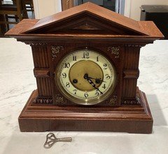VINTAGE JUNGHANS MANTEL CLOCK with key