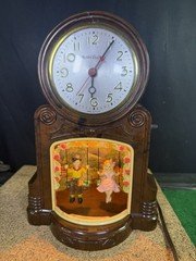 Vintage MasterCrafters 551 Swinging Playmates Bakelite Animated Electric Clock