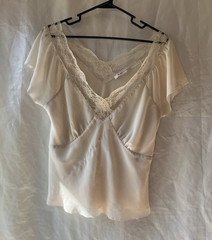 Vintage Nine & Company Womens Ivory Top With Lace Overlay