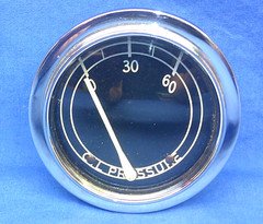 Vintage NOS Stewart Warner Chris Craft 2-5/8" Curved Glass Oil Pressure Gauge
