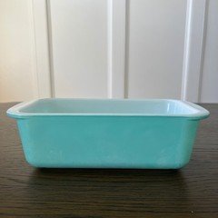 Vintage Pyrex 213 Turquoise Blue 1.5 QT Loaf Pan Milk Glass Rectangula Baker USA