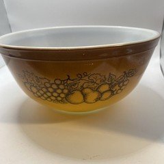Vintage Pyrex 403 Old Orchard Mixing Bowl