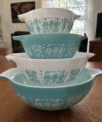 Vintage Pyrex Amish Butterprint Cinderella Mixing Bowls Turquoise/White 4pc Set