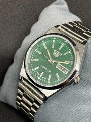 Vintage Refurbished Seiko 5 Automatic Day/Date Japan Men's Wrist Watch 