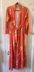 Vintage Robe Ann Hodge for Millicent. Size Large. Peachy Pink with Beige Feather