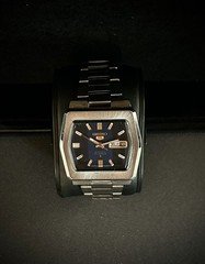 Vintage SEIKO 5 Automatic, "TV Case / TV Dial" with Hex Case, 1974