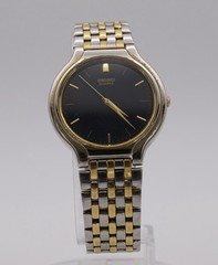 Vintage Seiko Quartz Dress Watch – Black Dial – Two-Tone Bracelet – Running
