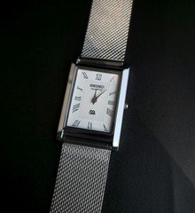 Vintage Seiko Slim Quartz Men's Wrist Watch - Comes With New Battery, New Band