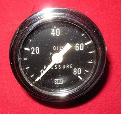 Vintage Stewart Warner 2 1/8" 0 - 80 psi mechanical oil pressure gauge Gasser