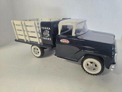 Vintage Tonka Farms Stake Bed Truck Pressed Steel Toy White Stake Dark Blue