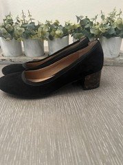 Vionic Women’s US 8 Black Suede Round Toe Slip-On Pump Block Heel