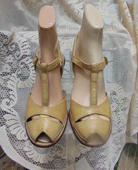 VTG 1940s Trim Tred Tan Reptile Sandals 7.5/8