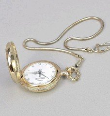 Vtg 1986 Statue of Liberty Commemorative Pocket Watch Boxed - New Battery Runs!