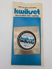 Vtg Kwikset Decorative Trim Rosettes Antique Brass No 288 - US 5 New - Deadstock