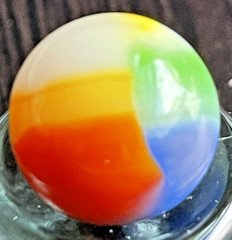 VTG MARBLE KING RAINBOW BEACH BALL MARBLE GREEN BLUE RED ORANGE YELLOW WHITE .59