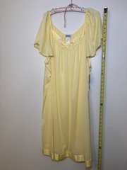 Vtg Vanity Fair Light Spring Yellow Angel Sleeve Nightgown Satin Trim NWT 2X