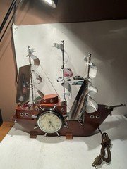 Vtg Wood Clipper Ship United Clock Co. Model 811 Ship Lights Up & Clock Works BR