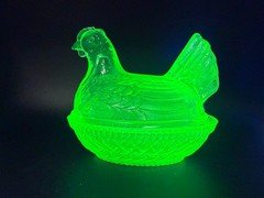 Wilkerson Glass USA Green Vaseline Uranium Glass Hen on Nest Covered Dish – 4.5"
