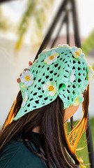 Women’s Green Crochet Floral Bandana Headscarf, White/Yellow Flower, One Size
