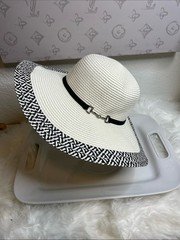 Women’s Wide Brim Straw Sun Hat in White and Black