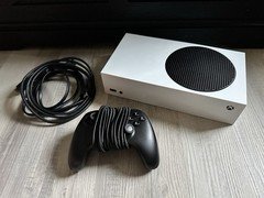 Xbox Series S 512GB Digital Console with Controller + Cables - Pre-Owned