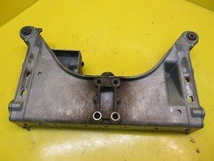 YAMAHA VMAX V-MAX 700 FRONT CAST BULKHEAD CHASSIS FRAME SUPPORT CROSSMEMBER 600