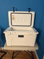 YETI Tundra 45 qt Cooler White Plastic Solid w/Drain